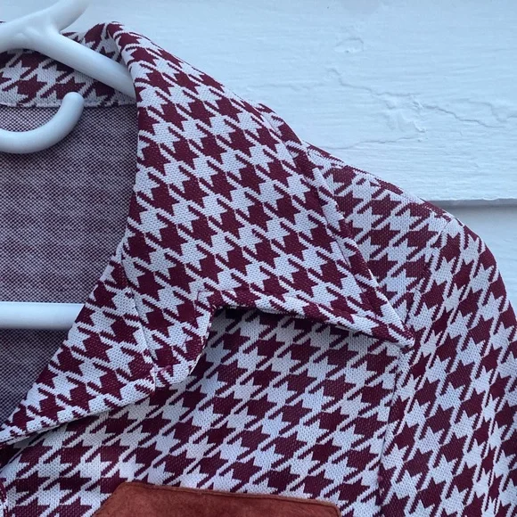 Stylish Houndstooth Blazer Jacket in Maroon and White - Picture 5 of 8